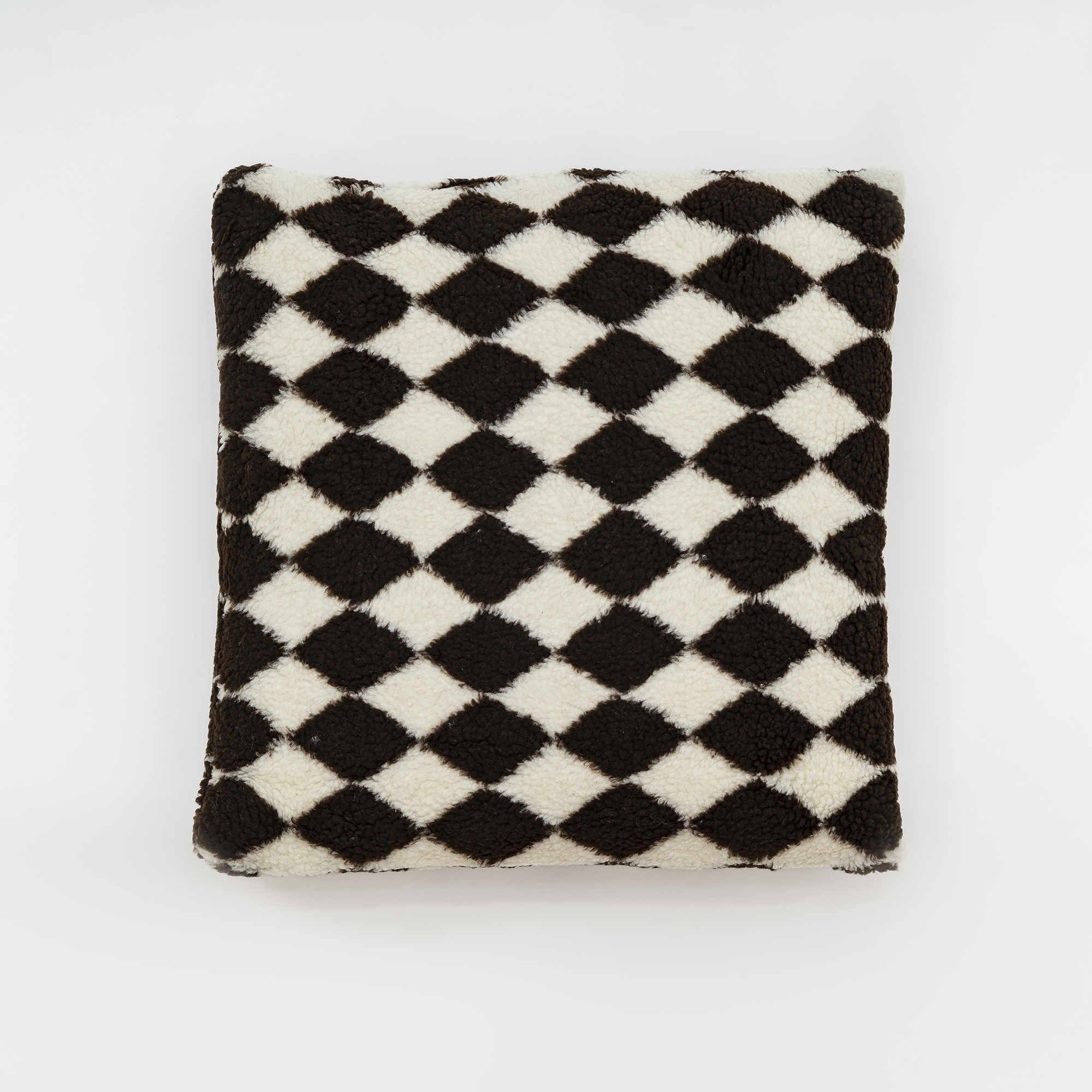 RUL-CUSHION 32BKWH.jpg
