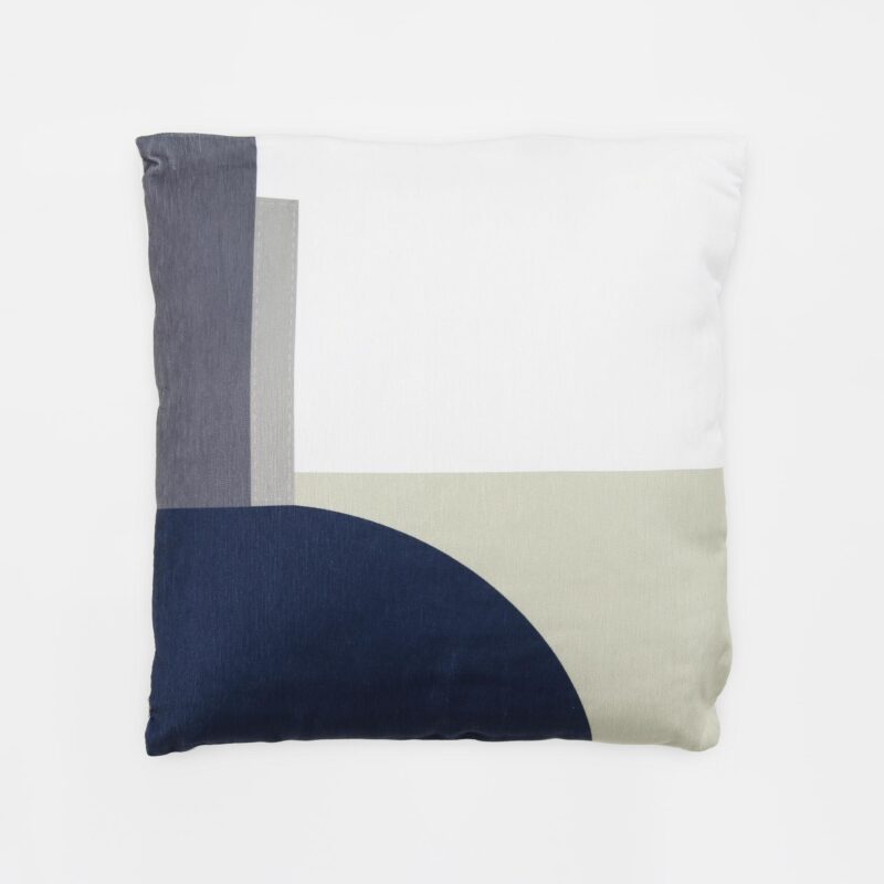 RUL-CUSHION 53MUL.jpg