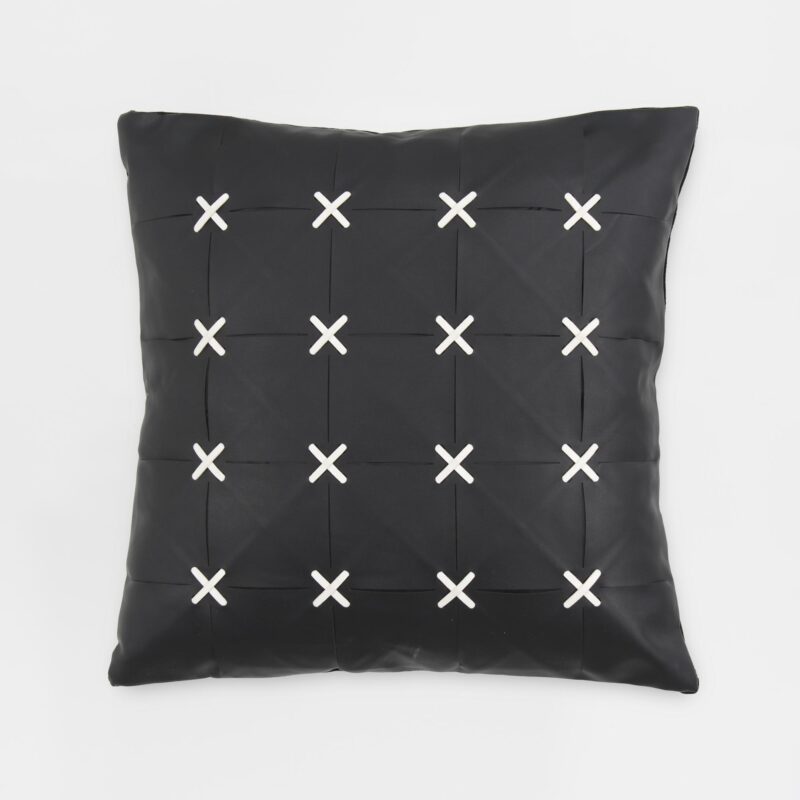 RUL-CUSHION 28BKWH.jpg