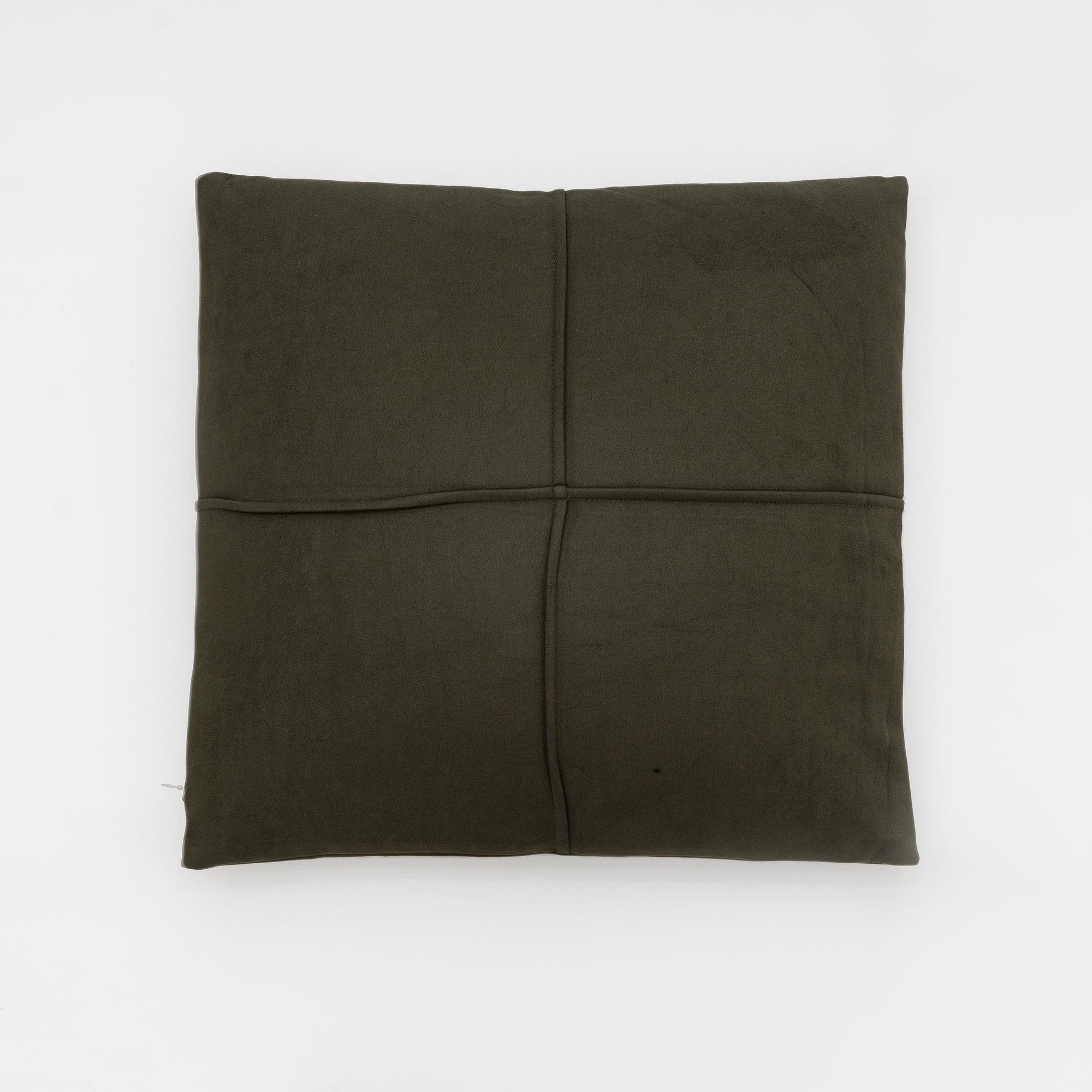 RUL-CUSHION 48DGN.jpg