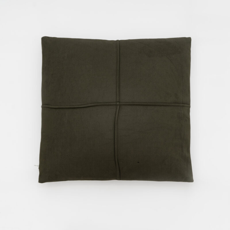 RUL-CUSHION 48DGN.jpg