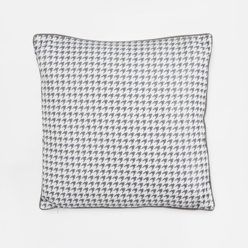 RUL-CUSHION 26BKWH.jpg